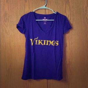 Victoria’s Secret PINK Vikings t-shirt size small